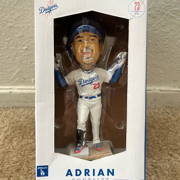 Bobblehead - Picture 13 of 13